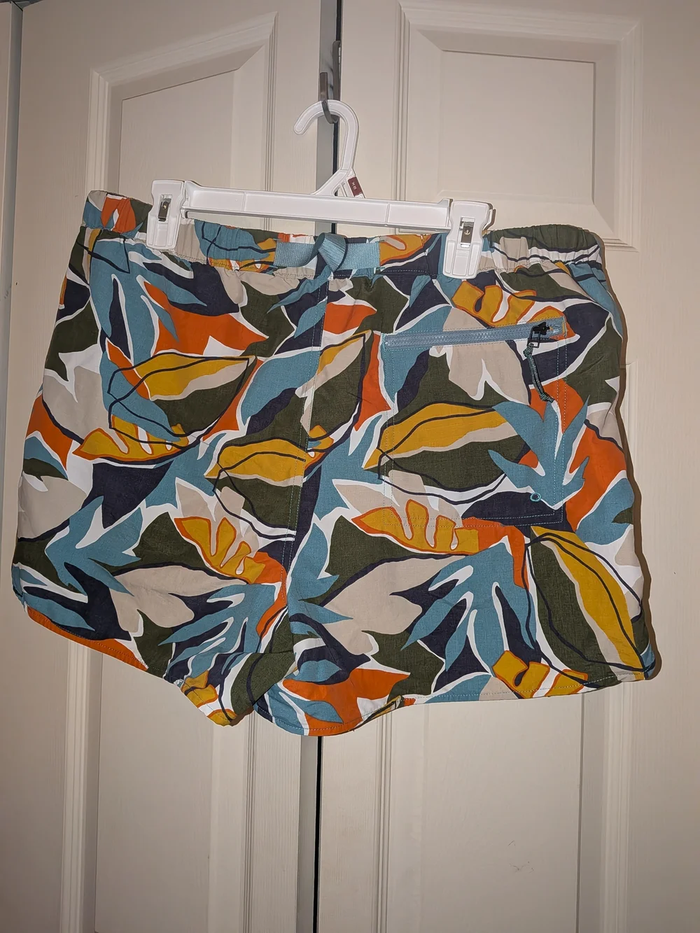 REI lightweight athletic